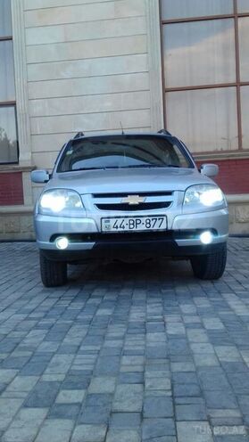 Chevrolet Niva 2010, 176,500 km - 1.7 l - Yardımlı