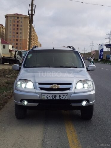 Chevrolet Niva 2010, 176,500 km - 1.7 l - Yardımlı