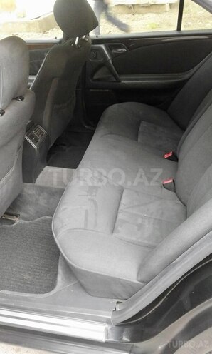 Mercedes E 230 1996, 379,000 km - 2.3 l - Bakı