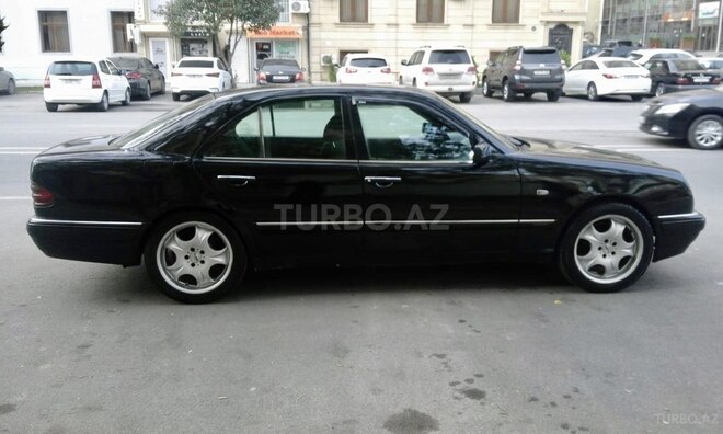 Mercedes E 230 1996, 379,000 km - 2.3 l - Bakı