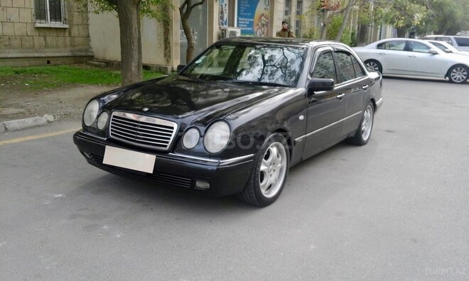 Mercedes E 230 1996, 379,000 km - 2.3 l - Bakı