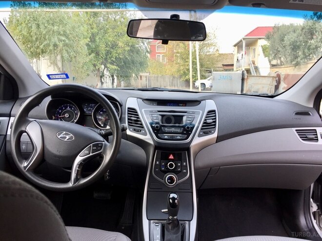 Hyundai Elantra 2015, 42,000 km - 1.8 l - Bakı