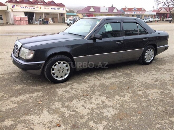Mercedes E 200 1990, 260,000 km - 2.0 l - Bakı