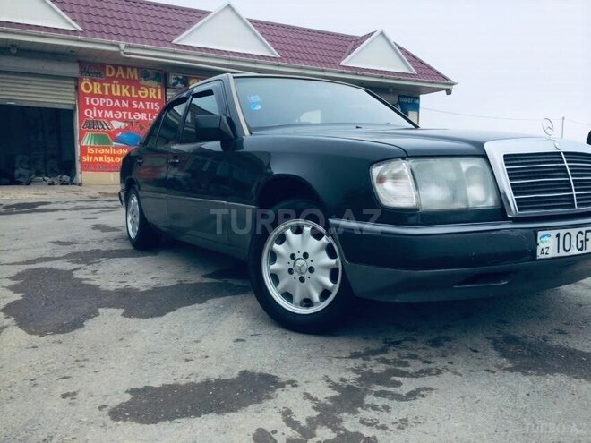Mercedes E 200 1990, 260,000 km - 2.0 l - Bakı