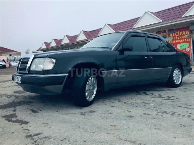 Mercedes E 200 1990, 260,000 km - 2.0 l - Bakı