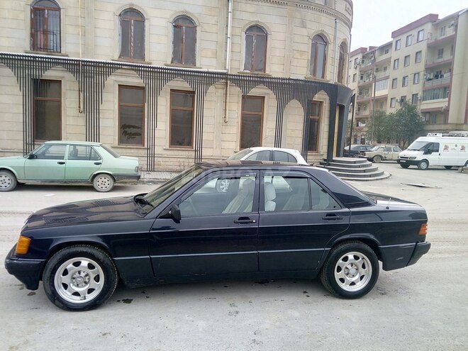 Mercedes 190 1990, 217,000 km - 2.0 l - Xırdalan