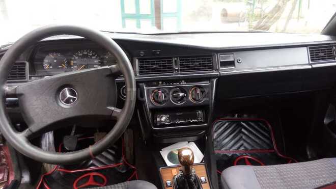 Mercedes 190 1990, 249,600 km - 1.8 l - Masallı