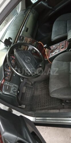 Mercedes E 220 1998, 335,000 km - 2.2 l - Bakı