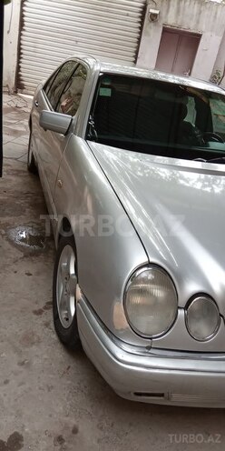 Mercedes E 220 1998, 335,000 km - 2.2 l - Bakı