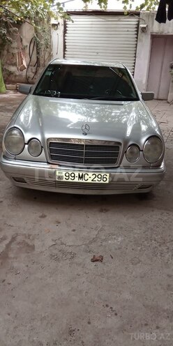 Mercedes E 220 1998, 335,000 km - 2.2 l - Bakı