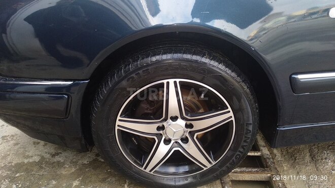 Mercedes E 240 1999, 290,000 km - 2.4 l - Bakı