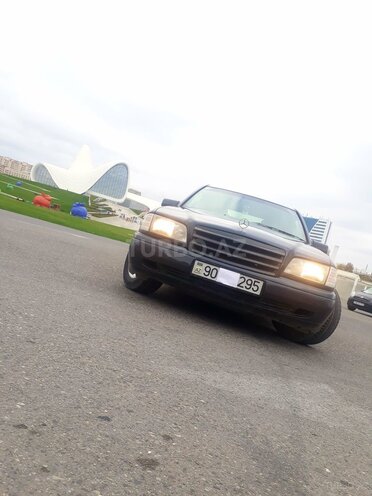 Mercedes C 180 1997, 305,000 km - 1.8 l - Bakı