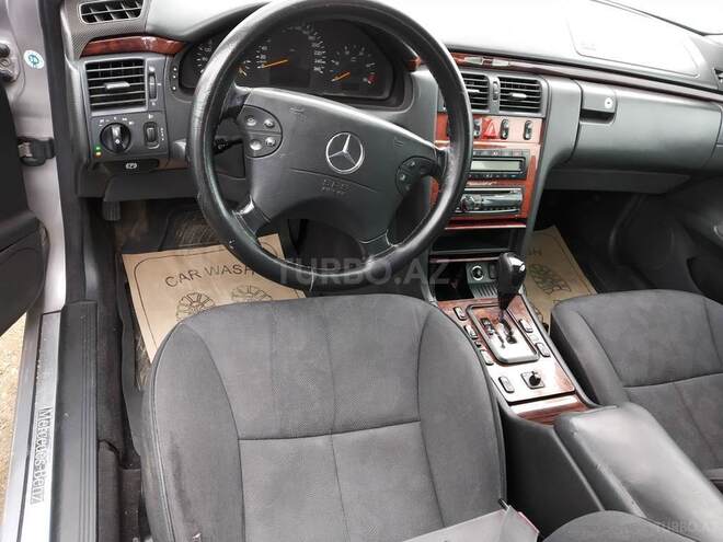 Mercedes E 220 2001, 361,000 km - 2.2 l - Bakı