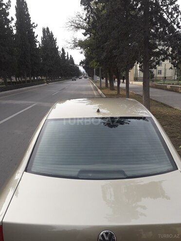 Volkswagen Passat 2001, 350,000 km - 1.8 l - Gəncə