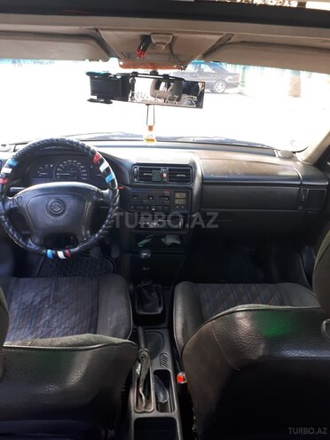 Opel Vectra 1994, 366,468 km - 1.8 l - Ağstafa