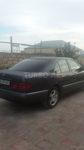 Mercedes E 240 1997, 288,895 km - 2.4 l - Bakı