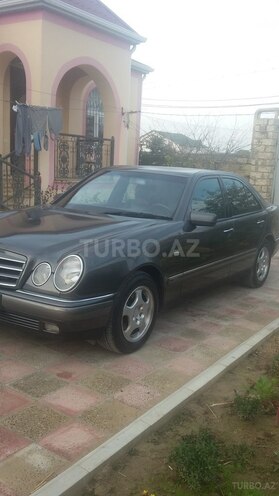 Mercedes E 240 1997, 288,895 km - 2.4 l - Bakı