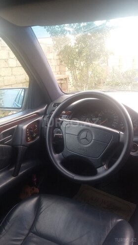 Mercedes E 240 1997, 288,895 km - 2.4 l - Bakı