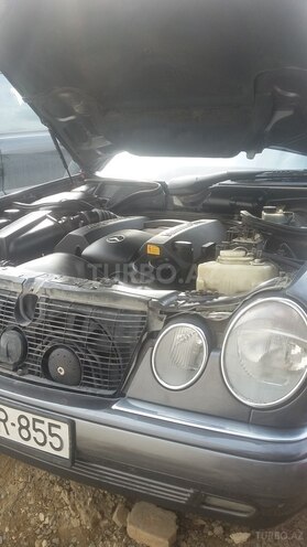Mercedes E 240 1997, 288,895 km - 2.4 l - Bakı