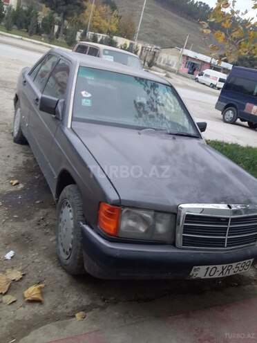 Mercedes 190 1990, 380,000 km - 2.3 л - Şabran