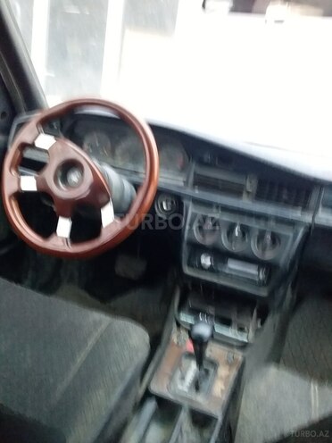 Mercedes 190 1990, 380,000 km - 2.3 л - Şabran