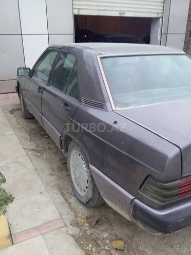 Mercedes 190 1990, 380,000 km - 2.3 л - Şabran