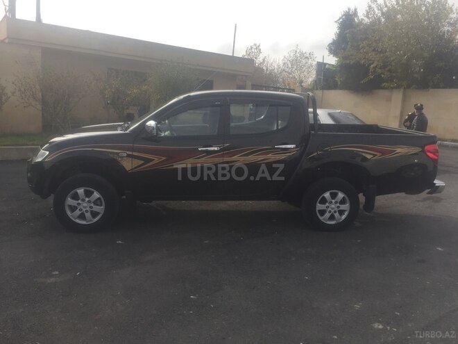 Mitsubishi L200 2012, 197,000 km - 2.5 l - Bakı