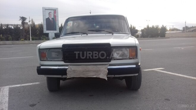 LADA (VAZ) 2107 2002, 2 km - 0.2 l - Yevlax