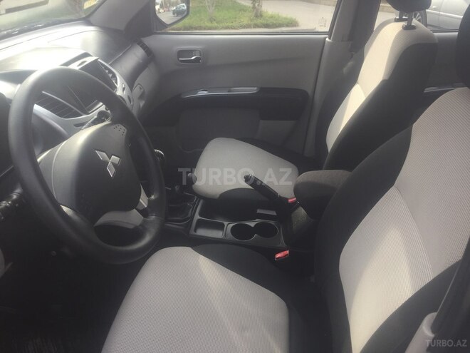 Mitsubishi L200 2012, 197,000 km - 2.5 l - Bakı