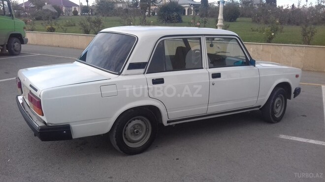 LADA (VAZ) 2107 2002, 2 km - 0.2 l - Yevlax