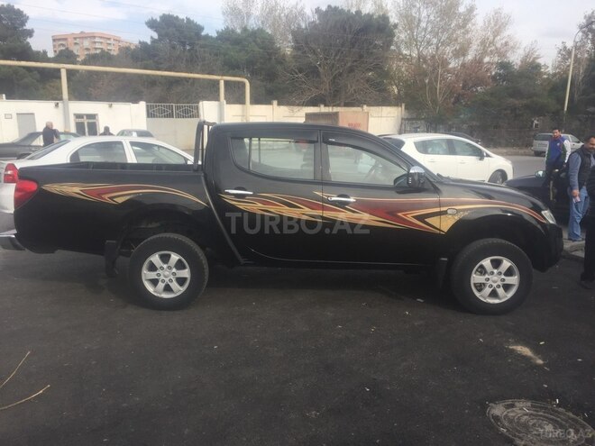 Mitsubishi L200 2012, 197,000 km - 2.5 l - Bakı