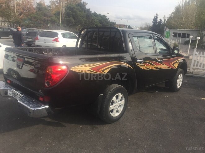 Mitsubishi L200 2012, 197,000 km - 2.5 l - Bakı