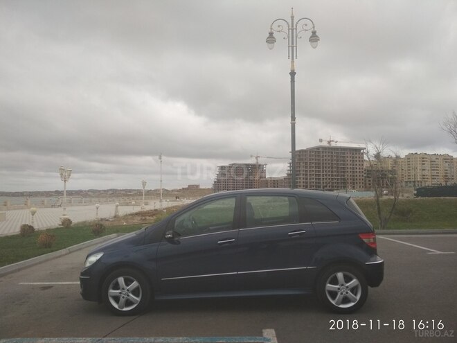 Mercedes B 170 2008, 122,000 km - 1.7 л - Bakı