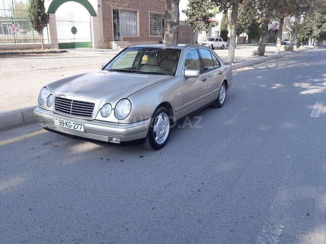 Mercedes E 240 1998, 275,000 km - 2.4 l - Göygöl