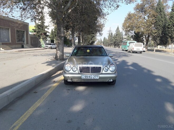 Mercedes E 240 1998, 275,000 km - 2.4 l - Göygöl