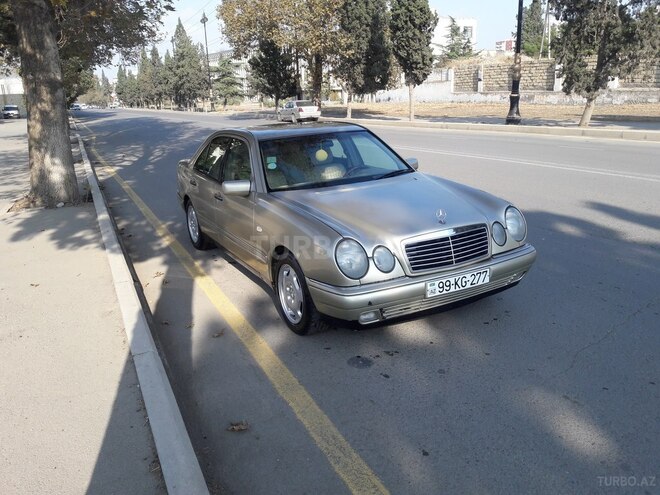Mercedes E 240 1998, 275,000 km - 2.4 l - Göygöl