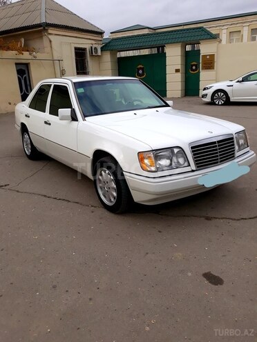 Mercedes E 200 1994, 211,805 km - 2.0 l - Bakı