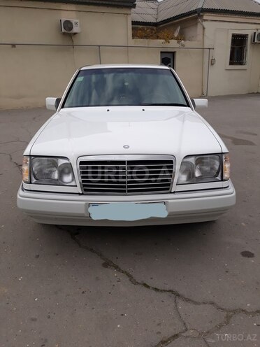 Mercedes E 200 1994, 211,805 km - 2.0 l - Bakı