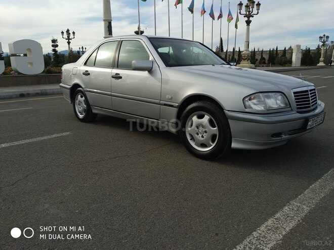 Mercedes C 180 2000, 181,000 km - 1.8 l - Gəncə