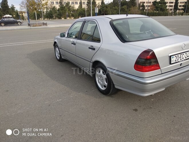 Mercedes C 180 2000, 181,000 km - 1.8 l - Gəncə