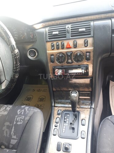 Mercedes E 240 1998, 416,225 km - 2.4 l - Gəncə