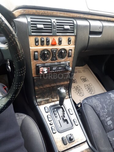 Mercedes E 240 1998, 416,225 km - 2.4 l - Gəncə