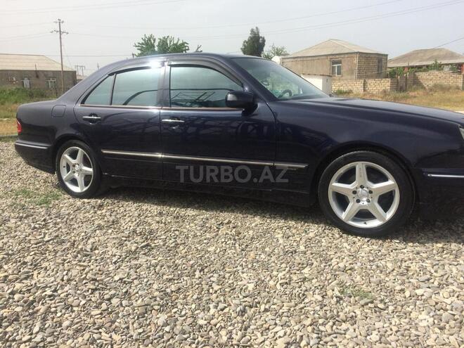 Mercedes E 240 2001, 382,021 km - 2.6 l - Bakı