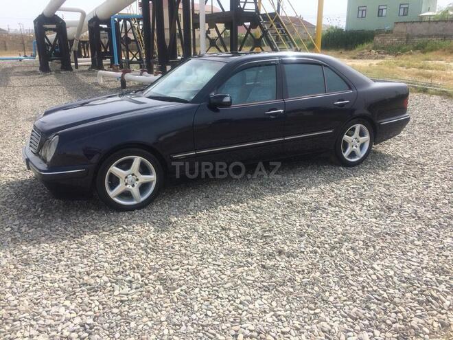 Mercedes E 240 2001, 382,021 km - 2.6 l - Bakı
