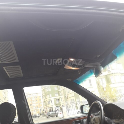 Mercedes E 200 1997, 325,000 km - 2.0 l - Bakı