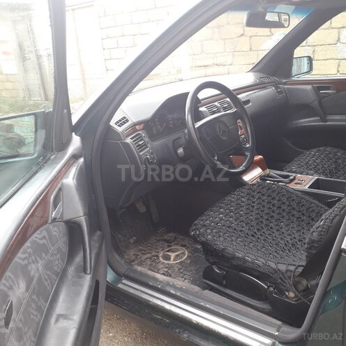 Mercedes E 200 1997, 325,000 km - 2.0 l - Bakı