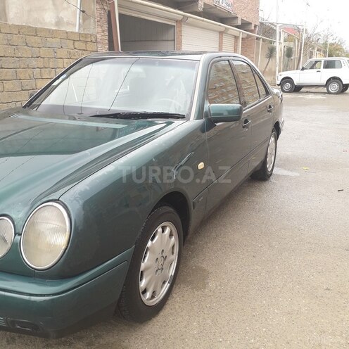 Mercedes E 200 1997, 325,000 km - 2.0 l - Bakı