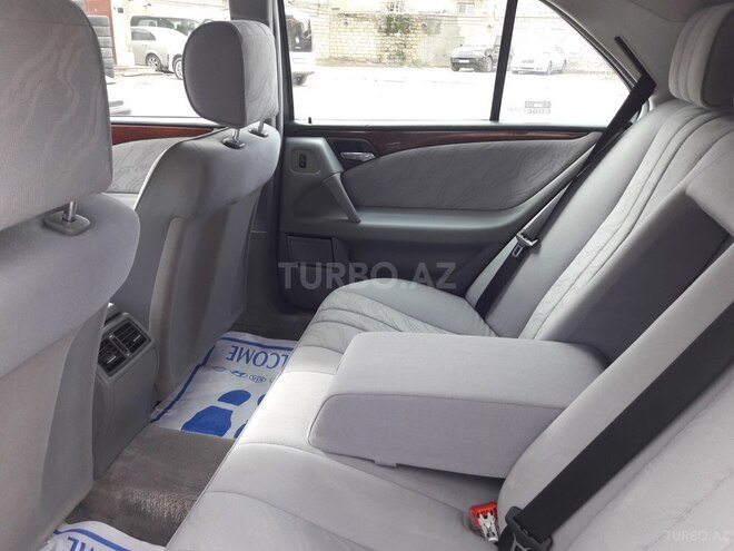 Mercedes E 200 1999, 270,000 km - 2.0 l - Bakı