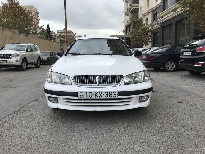 Nissan Sunny 2002, 260,000 km - 1.6 л - Bakı