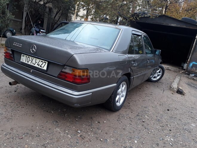 Mercedes E 200 1990, 200,850 km - 2.0 l - Bakı